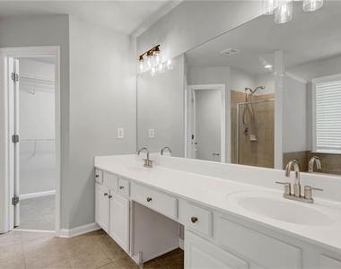 2027 Polesdean Trace - Photo Thumbnail 16