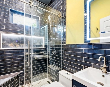 101 Dahlgren Street Se - Photo Thumbnail 14
