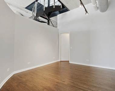 17 N Loomis Street - Photo Thumbnail 7