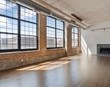 17 N Loomis Street - Photo Thumbnail 5