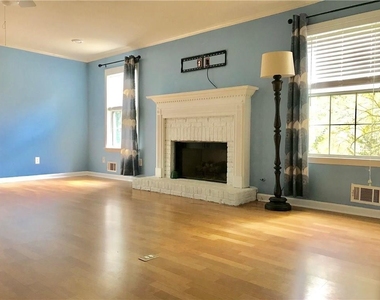 3354 Roundfield Circle - Photo Thumbnail 3