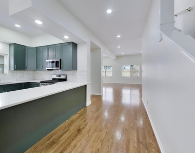 3308 N Racine Avenue - Photo Thumbnail 6