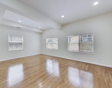3308 N Racine Avenue - Photo Thumbnail 1