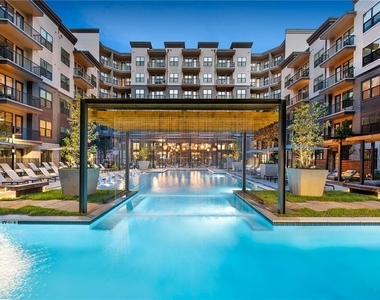 5180 Peachtree Boulevard - Photo Thumbnail 2