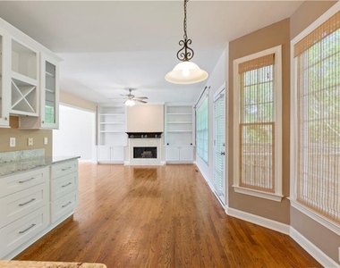 7205 Fawn Lake Drive - Photo Thumbnail 20