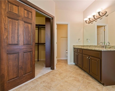 7205 Fawn Lake Drive - Photo Thumbnail 27