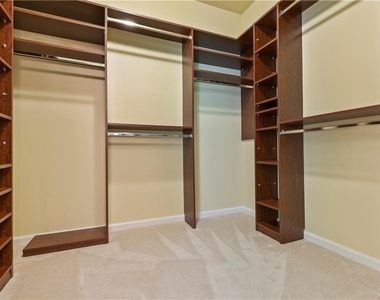 7205 Fawn Lake Drive - Photo Thumbnail 30