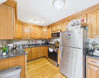 2210 S Goebbert Road - Photo Thumbnail 10