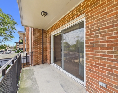 2210 S Goebbert Road - Photo Thumbnail 24