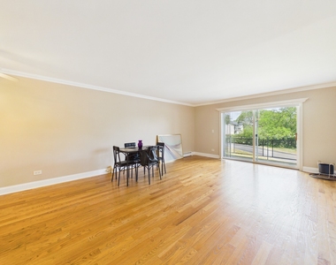 2210 S Goebbert Road - Photo Thumbnail 3