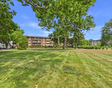 2210 S Goebbert Road - Photo Thumbnail 40