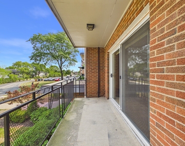 2210 S Goebbert Road - Photo Thumbnail 23