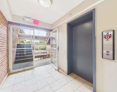 2210 S Goebbert Road - Photo Thumbnail 28