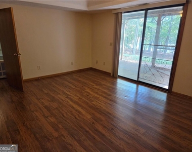 984 Overlook Drive - Photo Thumbnail 13