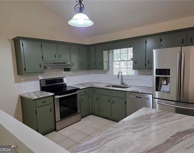 984 Overlook Drive - Photo Thumbnail 7