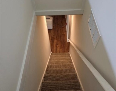 984 Overlook Drive - Photo Thumbnail 11