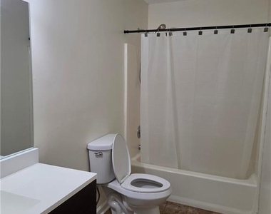 984 Overlook Drive - Photo Thumbnail 20