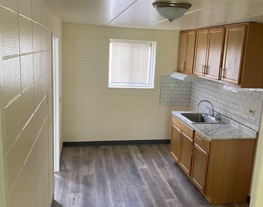 9126 S Buffalo Avenue - Photo Thumbnail 8