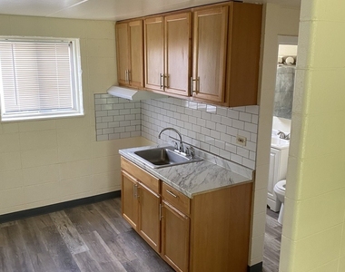 9126 S Buffalo Avenue - Photo Thumbnail 7