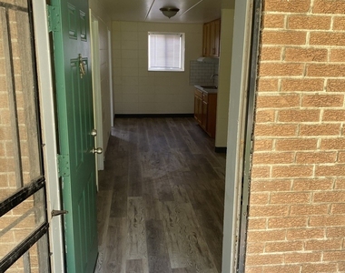 9126 S Buffalo Avenue - Photo Thumbnail 1