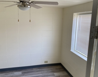 9126 S Buffalo Avenue - Photo Thumbnail 14
