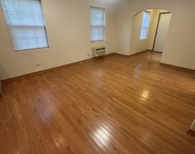 1818 W Chase Avenue - Photo Thumbnail 7
