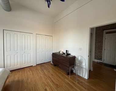 5014 S King Drive - Photo Thumbnail 11