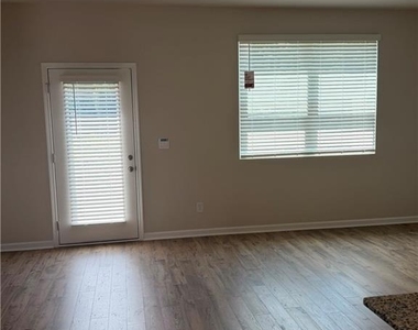 2300 Jamin Bend - Photo Thumbnail 8