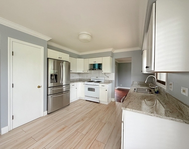 95 Southfield Drive - Photo Thumbnail 7
