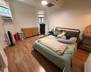 6225 N Francisco Avenue - Photo Thumbnail 6