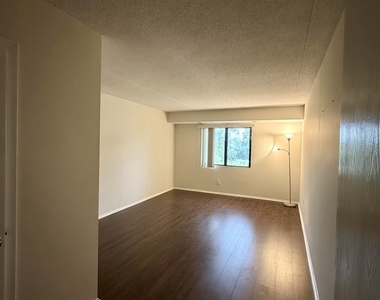 350 Plum Creek Drive - Photo Thumbnail 9