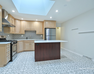 605 W Gilbert Road - Photo Thumbnail 4