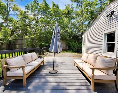 810 S Jackson Street - Photo Thumbnail 16