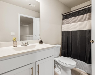 1135 Elyse Lane - Photo Thumbnail 15