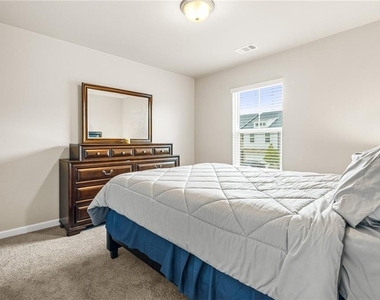 1135 Elyse Lane - Photo Thumbnail 14