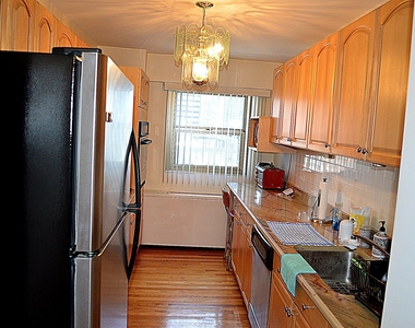 535 N Michigan Avenue - Photo Thumbnail 4