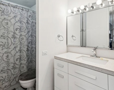 535 N Michigan Avenue - Photo Thumbnail 7