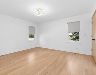 12405 S 75th Avenue - Photo Thumbnail 15