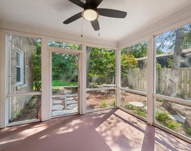 2741 Lincolnwood Drive - Photo Thumbnail 46