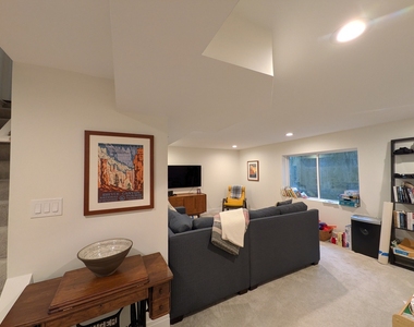 2741 Lincolnwood Drive - Photo Thumbnail 20