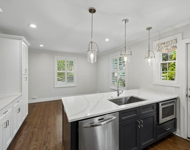 2741 Lincolnwood Drive - Photo Thumbnail 34