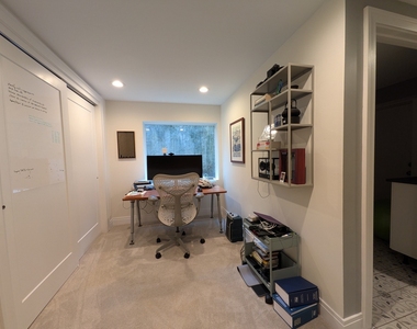 2741 Lincolnwood Drive - Photo Thumbnail 21