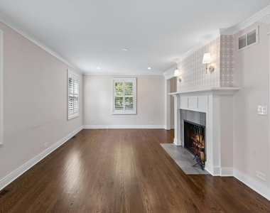 2741 Lincolnwood Drive - Photo Thumbnail 32