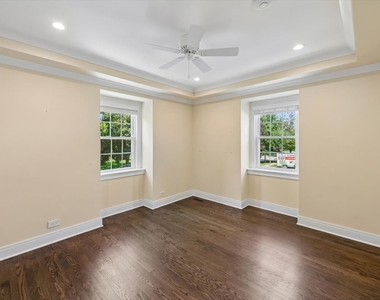2741 Lincolnwood Drive - Photo Thumbnail 39