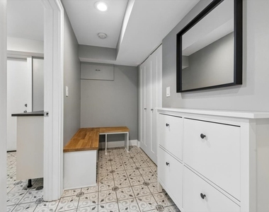 2741 Lincolnwood Drive - Photo Thumbnail 44
