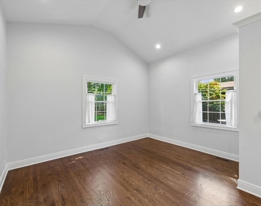2741 Lincolnwood Drive - Photo Thumbnail 37