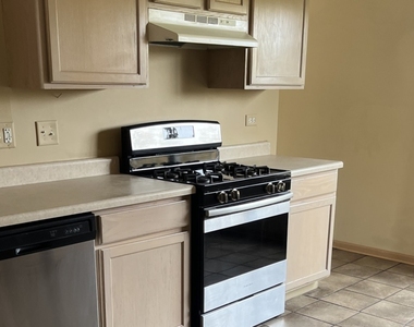 545 N Fox Trail - Photo Thumbnail 2