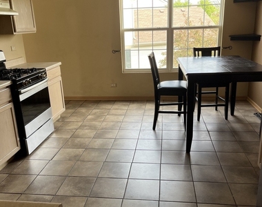 545 N Fox Trail - Photo Thumbnail 3