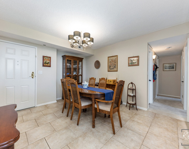 511 Aurora Avenue - Photo Thumbnail 3