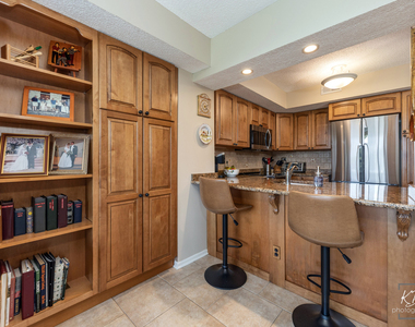 511 Aurora Avenue - Photo Thumbnail 15